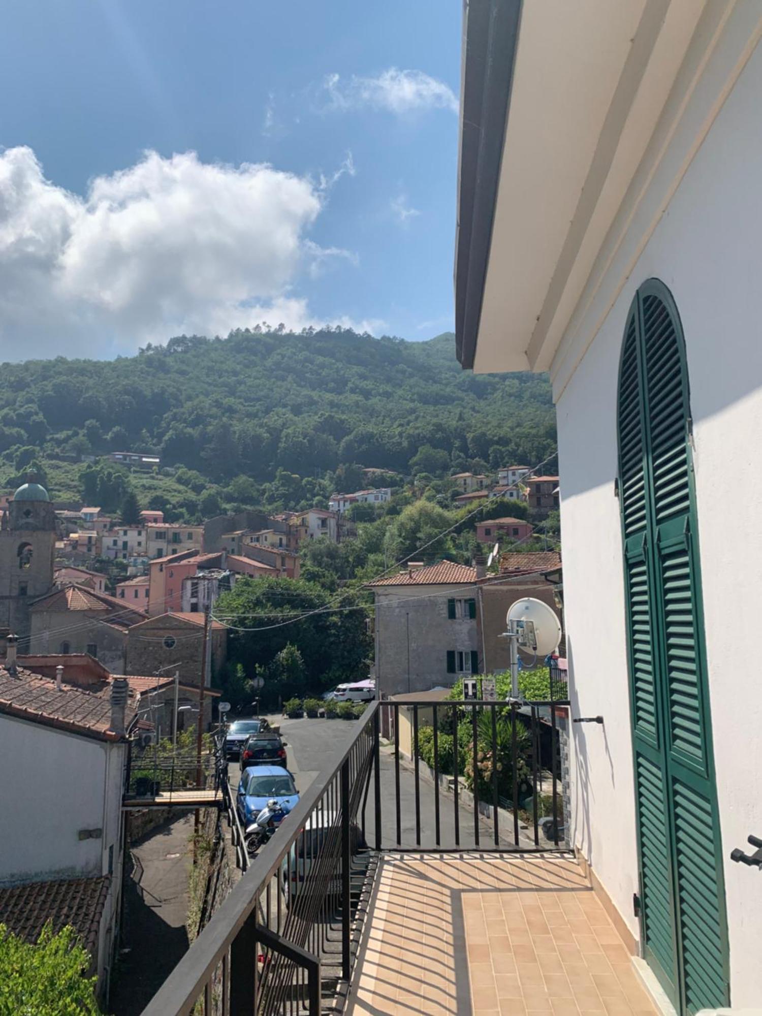 A Casa Di Atti Appartement Biassa Buitenkant foto