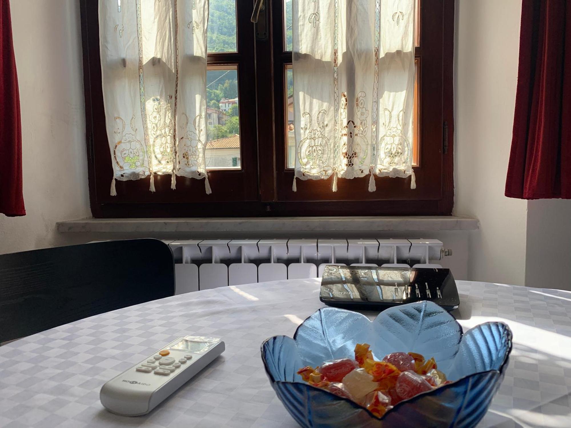 A Casa Di Atti Appartement Biassa Buitenkant foto